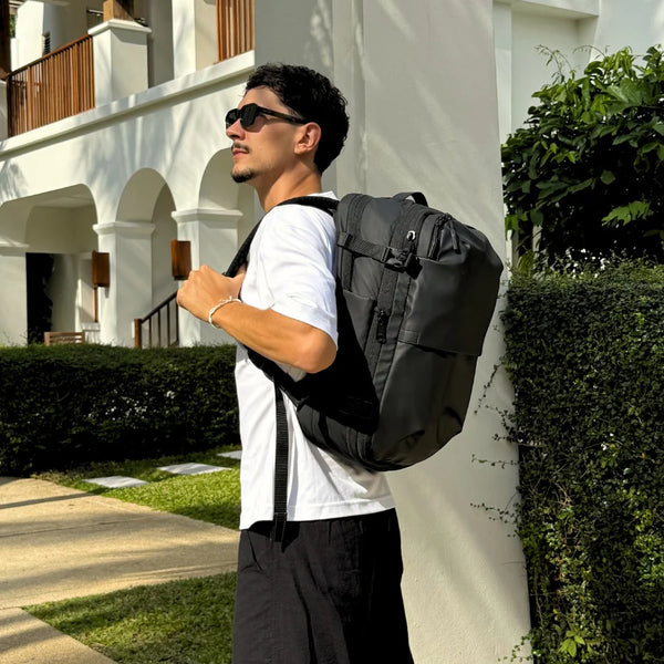 Le Sac qui Voyage à ta Place. Sans Soute. Sans Limite