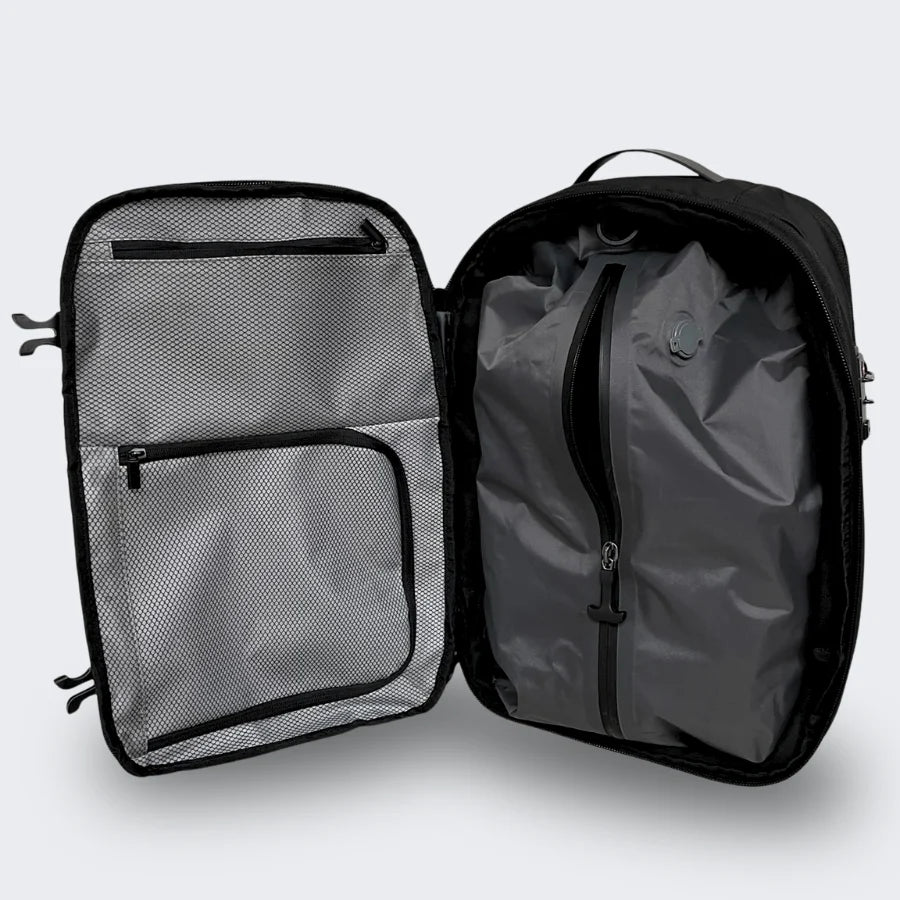 Le Sac qui Voyage à ta Place. Sans Soute. Sans Limite