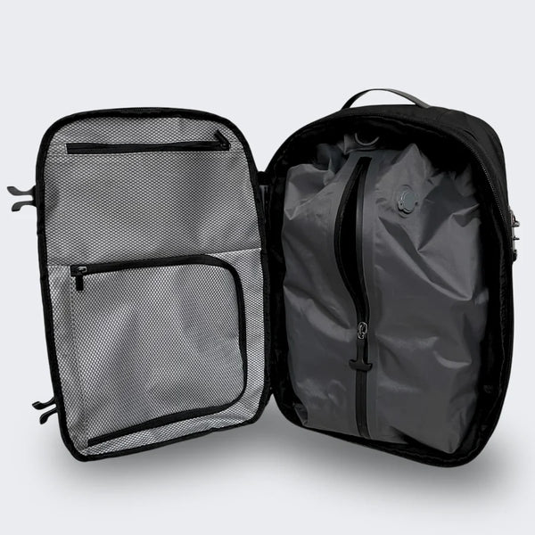 Le Sac qui Voyage à ta Place. Sans Soute. Sans Limite