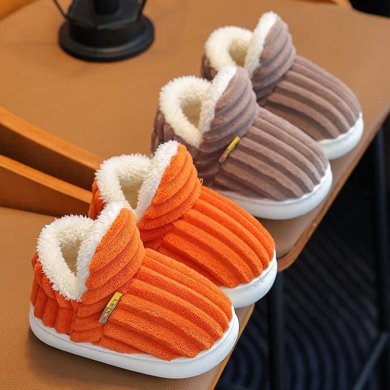 Chaussons Chauds en Peluche pour Enfants - Hiver, Style et Confort