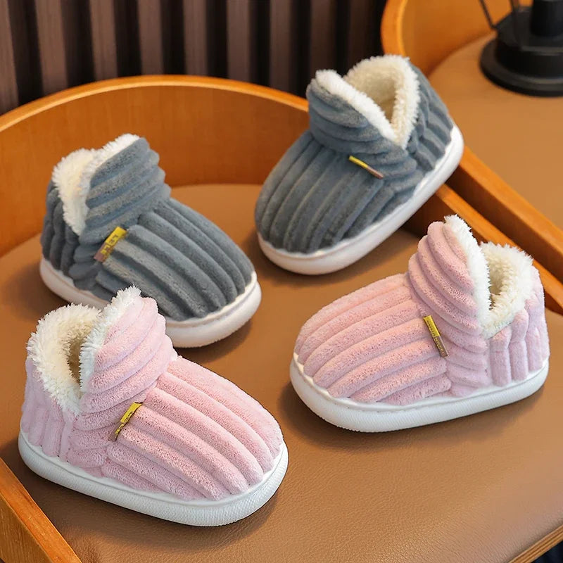 Chaussons Chauds en Peluche pour Enfants - Hiver, Style et Confort